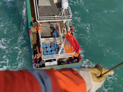 挽救生命就是践行使命！青岛海上搜救中心成功救助一名受伤渔船船员
