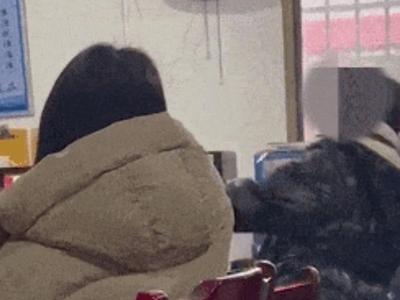 最新回应：粗暴对待学生涉事学校校长被就地免职
