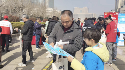 我们是一道“五月的风”！来自莱西的“小蚂蚁们”在五四广场干了这件事……