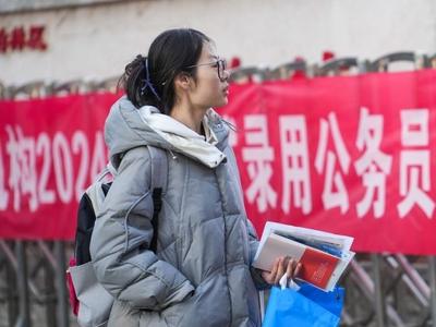 20余省份今举行公务员省考，应届生有利好