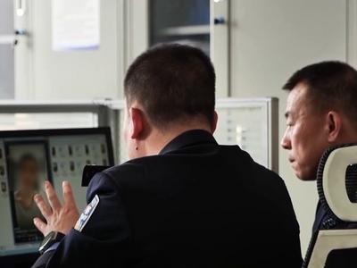 靠辱骂母亲“出名”，低俗主播缘何成“圈粉网红”