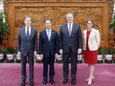 外交部副部长马朝旭会见美国驻华大使伯恩斯等美国外交官员