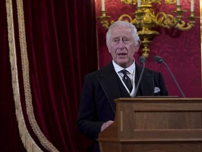 英国王查尔斯三世患癌后首次出席公开的王室活动