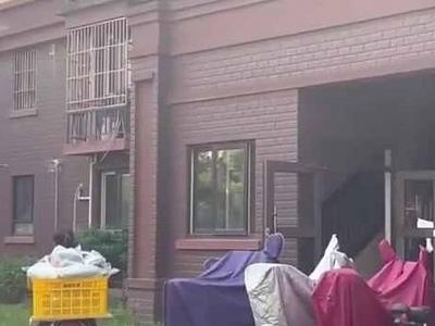 住宅成网购平台自提点，便民还是扰民？