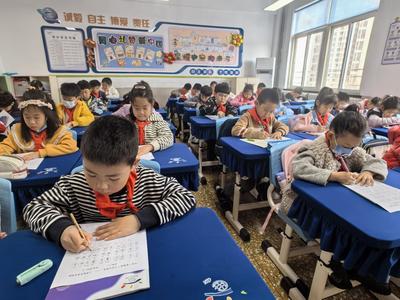 书香润泽心灵，雅言启迪人生！青岛宁安路小学举行读书节启动仪式