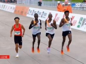 北京半马组委会回应男子组比赛结果问题！媒体评论：请让马拉松回归纯粹！