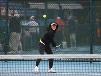 “青岛农商银行杯”网球赛在新兴汇泉网球场开赛