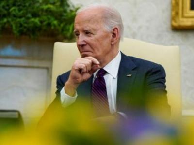 美国总统拜登签署援乌援以法案