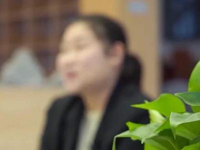 员工发朋友圈拒绝周末加班被解雇，法院判了→