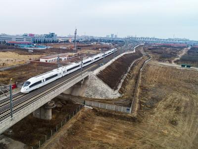高铁是如何定价的？票价调整出于哪些考虑？专家解读→