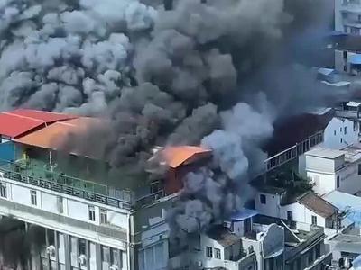 广州​荔湾一批发市场发生火灾，疑似1人失联