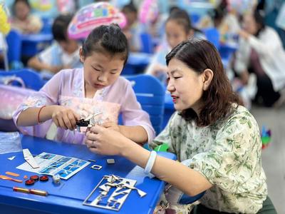 科学赋能未来，艺术点亮童年！青岛重庆路第二小学开展六一儿童节系列活动