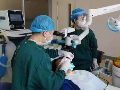 记者调查：两岁半幼童竟被要求每天戴12小时牙套