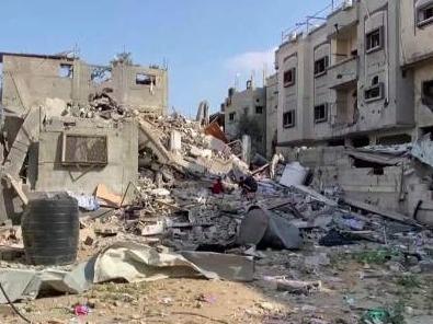 以色列袭击加沙地带中部一难民营致17人死亡   