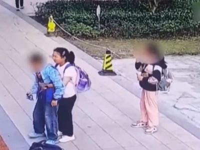 男孩被冰块卡住，同行女孩仅6秒就成功施救