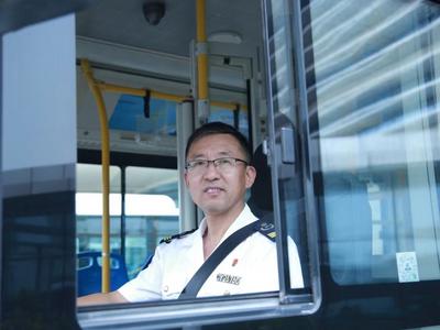 技术能手、岗位创新……城阳巴士驾驶员这样诠释劳动精神