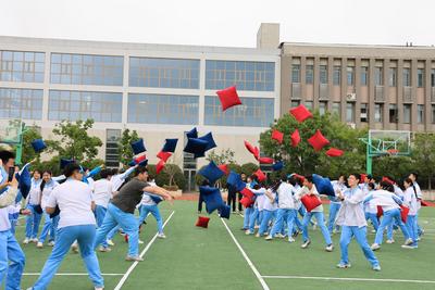 青岛第二实验初级中学：花式减压来袭 焕发“心”活力