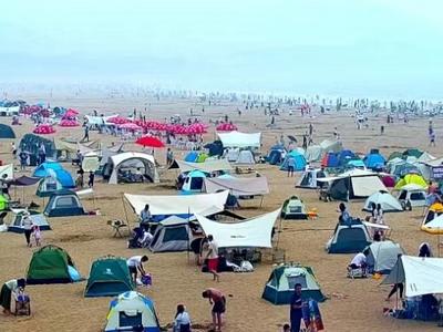 今天，青岛九大海水浴场迎来7.32万人次乐享清凉