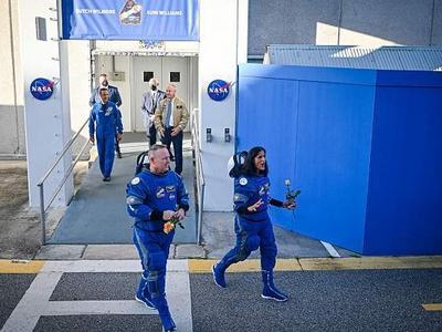 美两名宇航员将在太空继续排除波音“星际客机”故障
