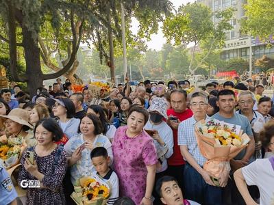 观海快评 | 当传统节日遇到人生大事，给我们怎样的启示？