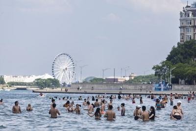 北半球高温热浪来袭，这样应对更安全