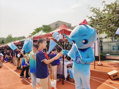 污水变清水、垃圾分类等小实验走进校园，争做绿色环保使者