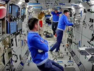 天宫TV上新！神十八乘组工作忙碌，感觉良好