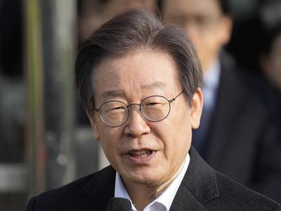 韩国最大在野党党首李在明辞去党首职务