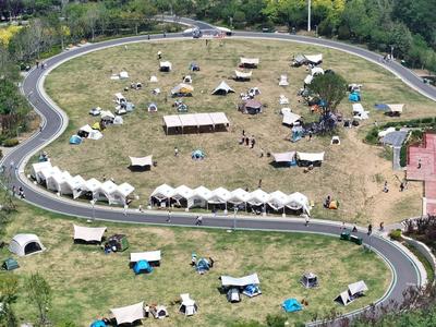 假日“躺坪”好去处，在青岛浮山体验Art Walk
