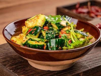 拌黄瓜也有商业秘密？厨师跳槽后遭索赔10万多元
