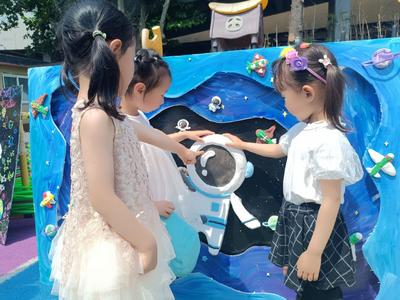 创造五彩斑斓的童“画”世界！市北区通榆路幼儿园举办主题画展