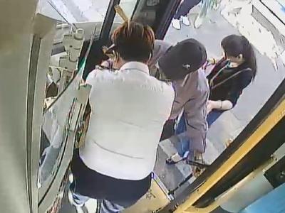 温情时刻再上演！青岛好人以暖心举动传递城市文明