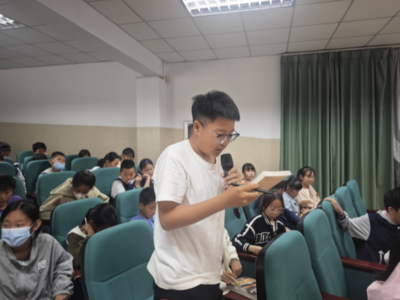 “整本书阅读”让书香引领成长