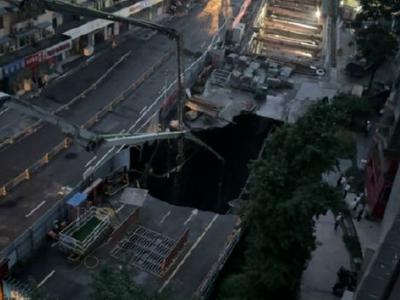 成都在建地铁路面坍塌，无人员伤亡