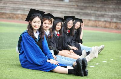 教育部：2026届高校毕业生规模预计1270万人