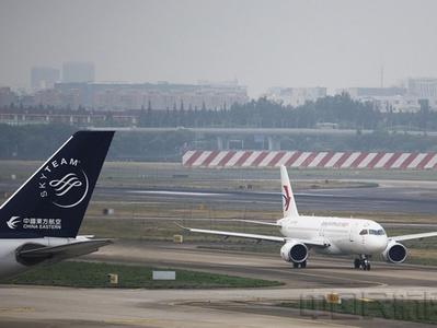 C919首个跨境商业包机自上海起飞抵达香港