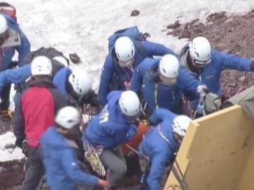 日媒：富士山顶附近发现4人死亡