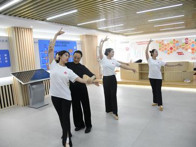体态矫正“神器”有用吗？找到问题根源更靠谱