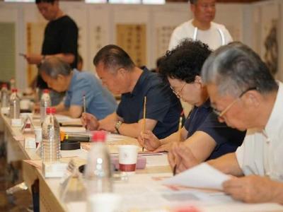 超用心！陕西师范大学连续18年毛笔手写录取通知书