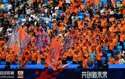 青岛海牛队主场0:0战平青岛西海岸队，观海新闻邀您为球队和球员打分→