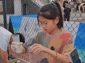 一天能卖几百元？自学烘焙的“小孩姐”火了！