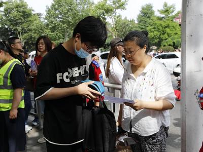 分数“不理想”，部分考生计划复读，专家提醒高考复读要注意这些→