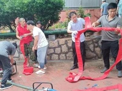金门路街道三明路社区：闻“汛”而动，风雨中他们来了！