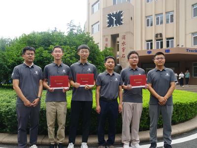 今年首批大学录取通知书陆续抵达青岛