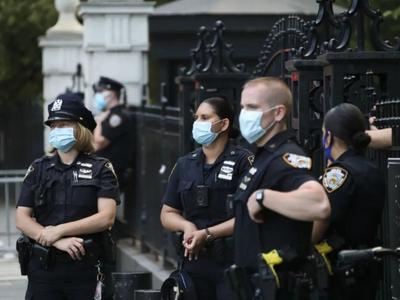 令人发指的行为！美国白人警察枪杀非裔女子惹众怒