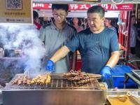 开启“逛吃”模式，李村夜市人“鼓了”