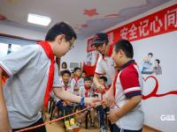 心肺复苏、防溺水……社区联手志愿者给孩子们送来暑假安全大礼包