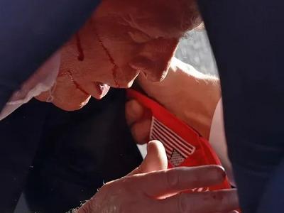 特朗普枪击案嫌疑人被击毙，集会现场一名民众中枪身亡
