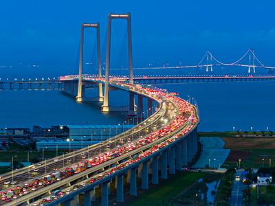 深中通道正式通车试运营24小时，车流量已超12.5万车次