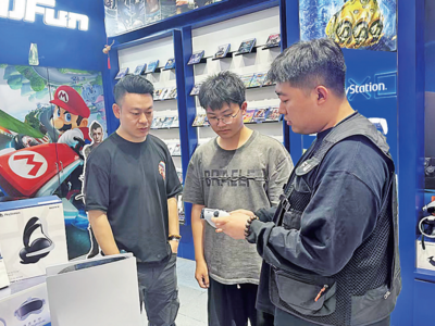 旅游、学车、购置电子产品......“单飞”之前，先上好“消费观”这一课